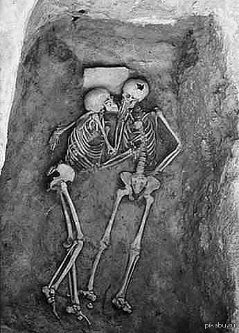 Поцелуй которому 6000 лет