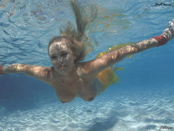 nice little photo - NSFW, The photo, Under the water, Girls, Boobs, Joy