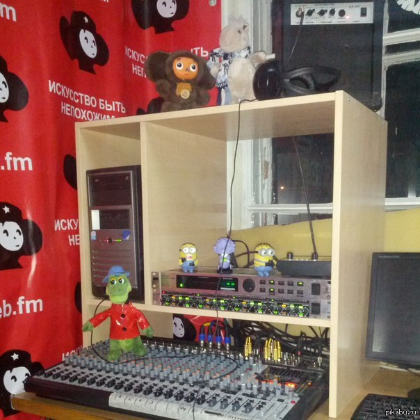 Взрослые вроде люди...