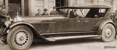 Bugatti Type 41 La Royale -     1927  Bugatti Type 41 La Royale.     6,7 .     12,7    300  