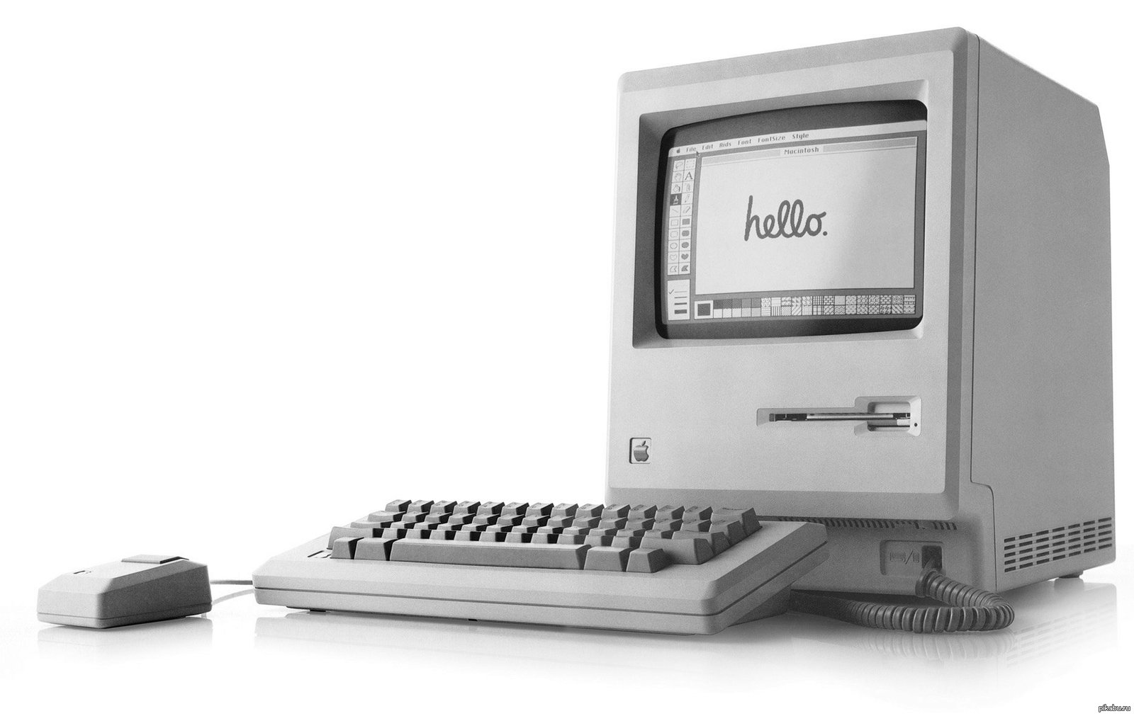 Макинтош видео. Первый компьютер Apple Macintosh 128k.. Эппл макинтош 1984. Компьютер Apple Macintosh (1984). Первые компьютеры Эппл макинтош.