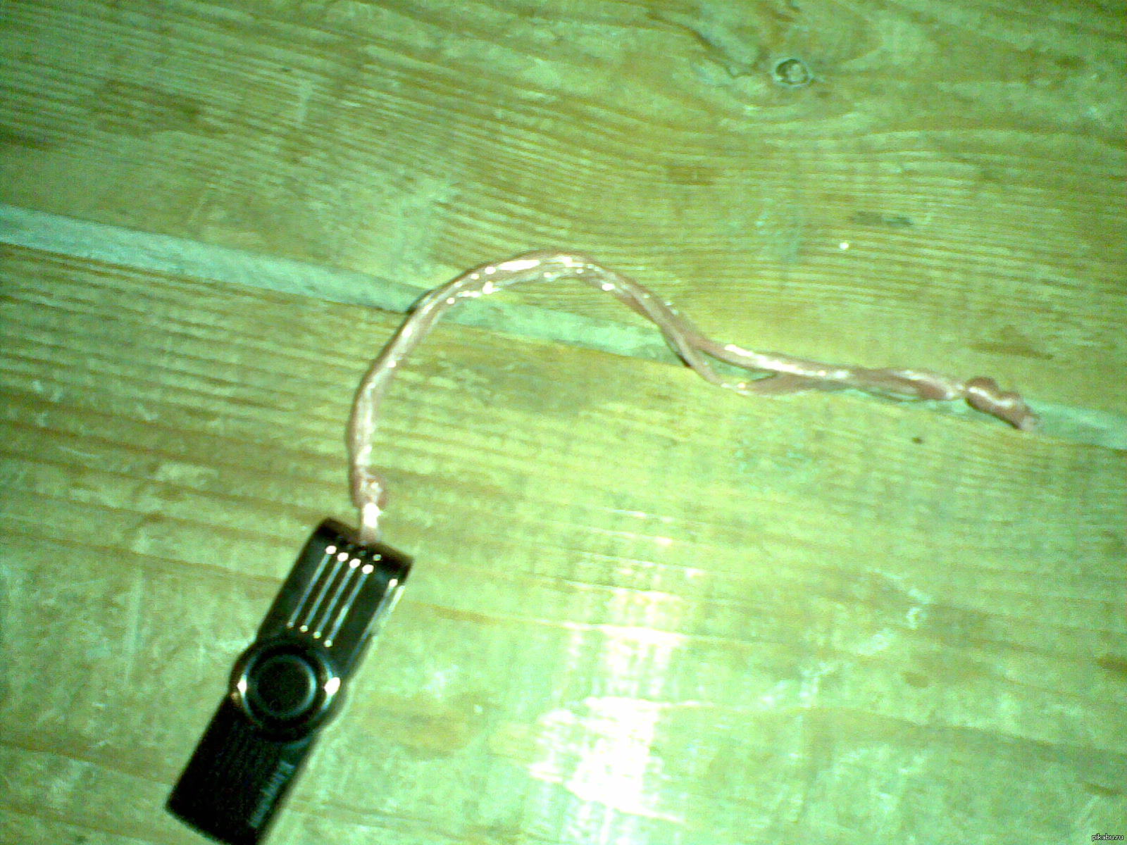 Колхозность этой фотки зашкаливает:)