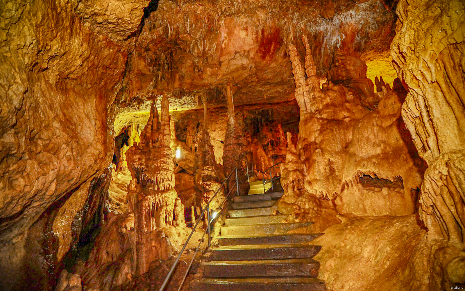Пещера эмине баир хосар фото. Эмине-Баир-Хосар пещера в Крыму. Пешера емени Баир Хасан. Пещеры мраморная и Эмине-Баир-Хосар.