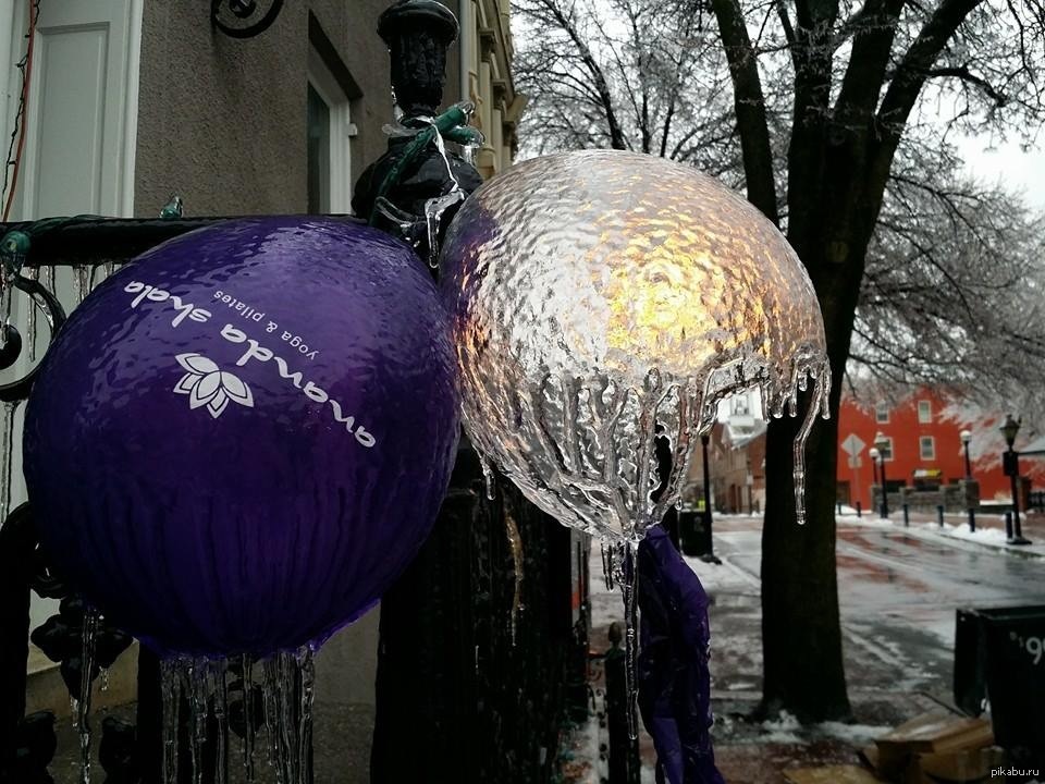 Почему шар сдувается. Воздушные шары с приколами. Необычные воздушные шары. Приколы с воздушными шарами. Приколы с воздушными шариками.