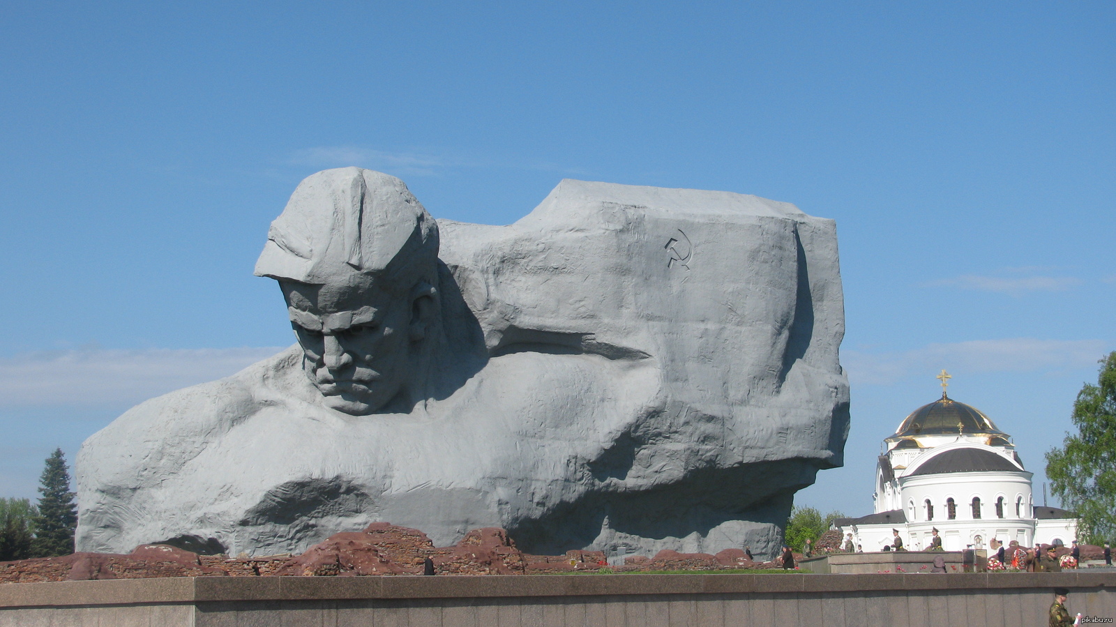 Памятник защитникам Брестской крепости в Бресте
