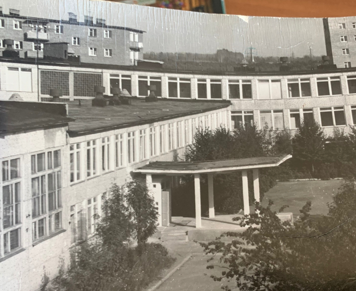 Особенно на крыше спортзала