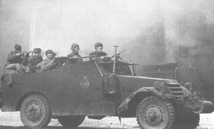 ����� ���� ������������ �� ʸ��������� �� M3A1 Scout Car, ����� 1945 ����