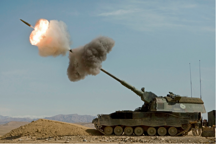 ������������� PzH 2000 ����� ����� � �����������.