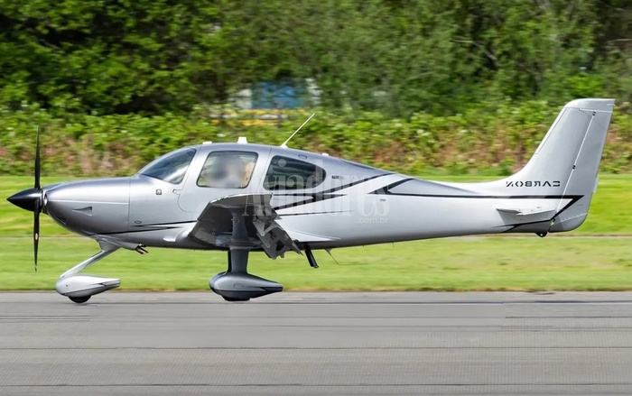 Cirrus SR22
