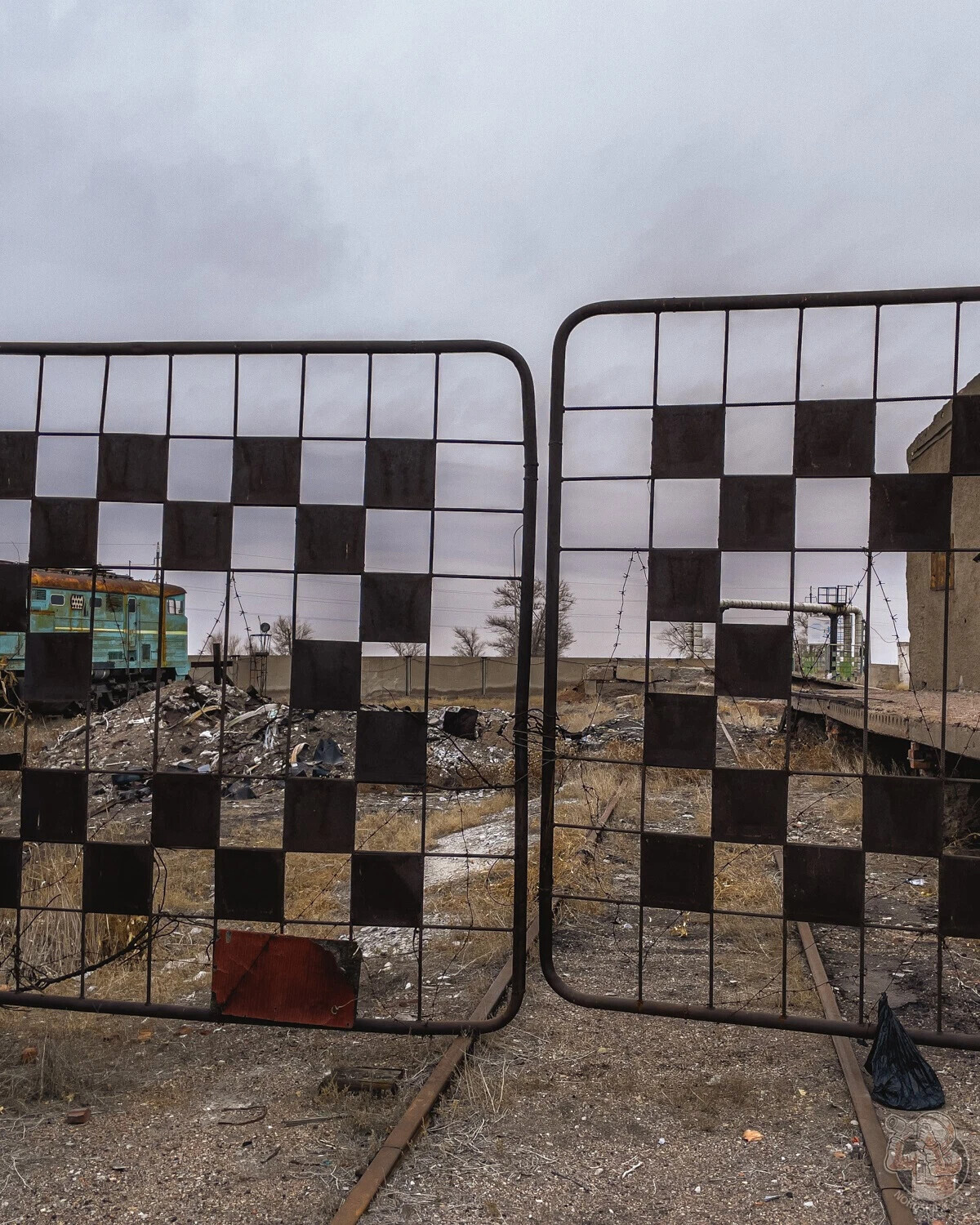 Фотогеничный отстойник ЖД техники в антураже поздней осени - Моё, Заброшенное, Достопримечательности, Краеведение, Путешествия, Фотография, Длиннопост