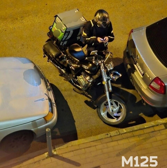 Зажрались даже в Новой Москве? Курьер на Харлее (!) доставляет заказы в Щербинке