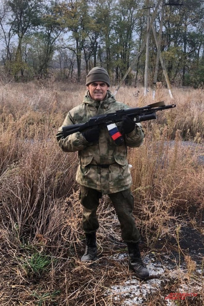 Сейчас Игорь — начальник штаба целого добровольческого отряда. Фото: <a href="https://pikabu.ru/story/antifashistskoe_predpole_boets_mustang_borolsya_s_natsizmom_zadolgo_do_svo_14301507?u=https%3A%2F%2Faif.ru%2F&t=%D0%90%D0%B8%D0%A4&h=f5982b8f2d6f8c417b8f18af99b707f0561b0035" title="https://aif.ru/" target="_blank" rel="nofollow noopener">АиФ</a>/ Дмитрий Невзоров