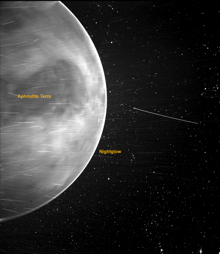 �����: NASA/Johns Hopkins APL ��������: <a href="https://pikabu.ru/story/pochemu_venera_vrashchaetsya_v_obratnuyu_storonu_borba_solntsa_i_plotnoy_atmosferyi_14314229?u=https%3A%2F%2Fcommons.wikimedia.org%2Fwiki%2FFile%3AVenus-ParkerSolarProbe-July2020.jpg&t=commons.wikimedia.org&h=9c165716888b5b0d5c3e101c1369387b2126b5be" title="https://commons.wikimedia.org/wiki/File:Venus-ParkerSolarProbe-July2020.jpg" target="_blank" rel="nofollow noopener">commons.wikimedia.org</a>
