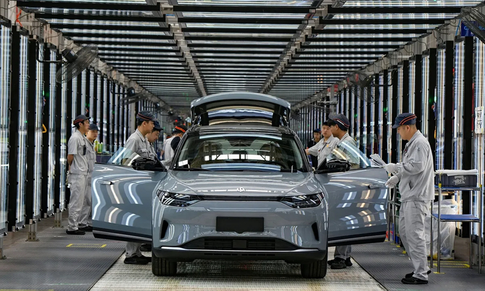 Китай август доля электромомбилей 65,2%