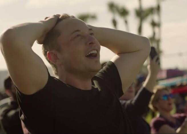 ���� ���� ������ ����� ������-�������. ��� ��� ������� �������� � Tesla � SpaceX � ����� ���������� �������� ��������� ����� 3,5 ��������� ��������. ��������� ������ ���������� � ����� � �������.