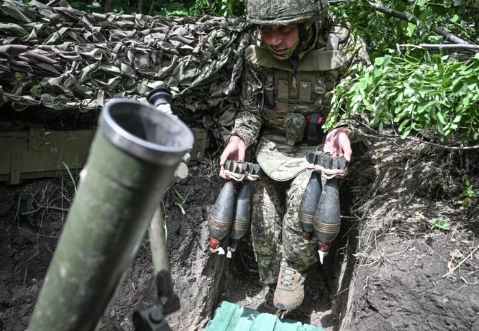 Боевая подготовка расчетов 82-мм миномета группировки войск «Центр». / Станислав Красильников / РИА Новости