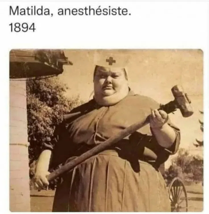 �����