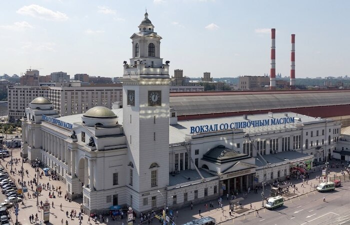 После переименования котлет по-киевски в госдуме, в Москве также переименовали Киевский вокзал
