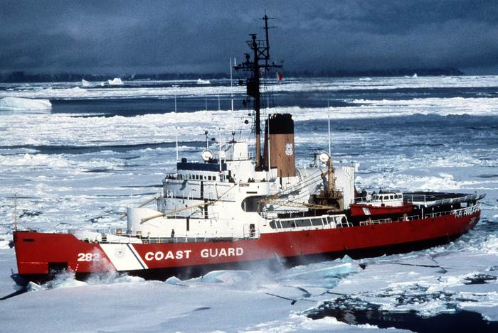 Ледокол класса Wind USCGC «Northwind». Источник фото Википедия.