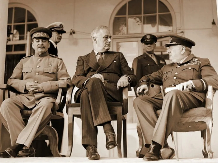 "Большая Тройка" на Тегеранской конференции 1943 год