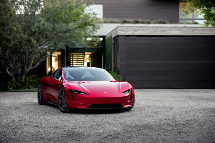 ��� Roadster �������� �� ������ ������ � 2017 ����. ���� Tesla