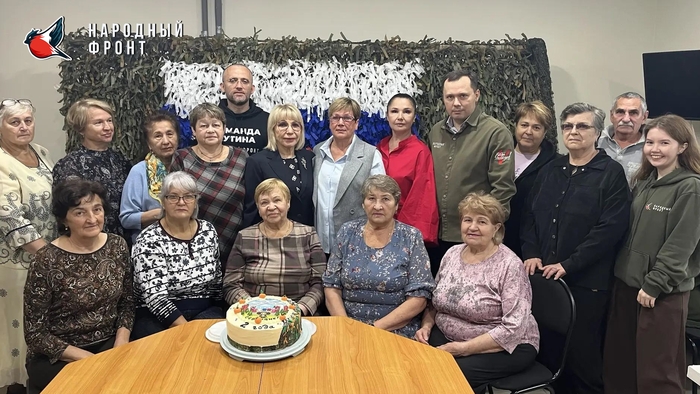 Женщины - волонтеры "Северянки" два года шьют Чебурашек, плетут маск-сети и собирают гуманитарку для бойцов СВО