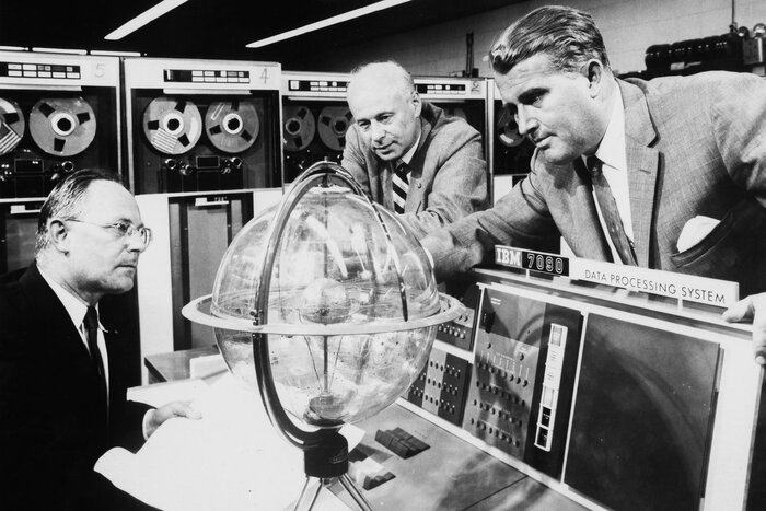 Пионер немецкого ракетостроения Вернер фон Браун (справа)Фото: Ann Ronan Pictures / Print Collector / Getty Images